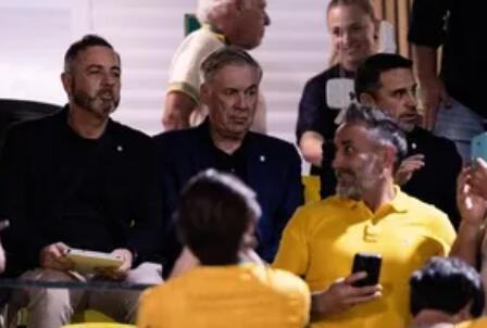 华体会网站-巴西甲级联赛桑托斯2-2战平米拉索尔，安切洛蒂现场观赛|内马尔·达·席尔瓦|巴西足球甲级联赛|巴西足球|马里亚-德坎波斯-马亚球场|费尔南多-桑托斯_新浪体育_新浪新闻